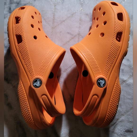 Rebound Crocs Orange Size 8 Women 7 Men - Picture 4 of 6